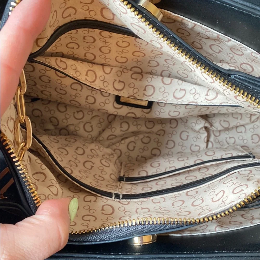 GUESS Black Chain-Accent Crossbody Bag - Picture 6 of 10